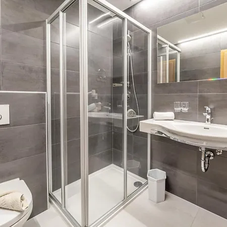 ゲストハウス Appartementhaus Im Winkel 3*